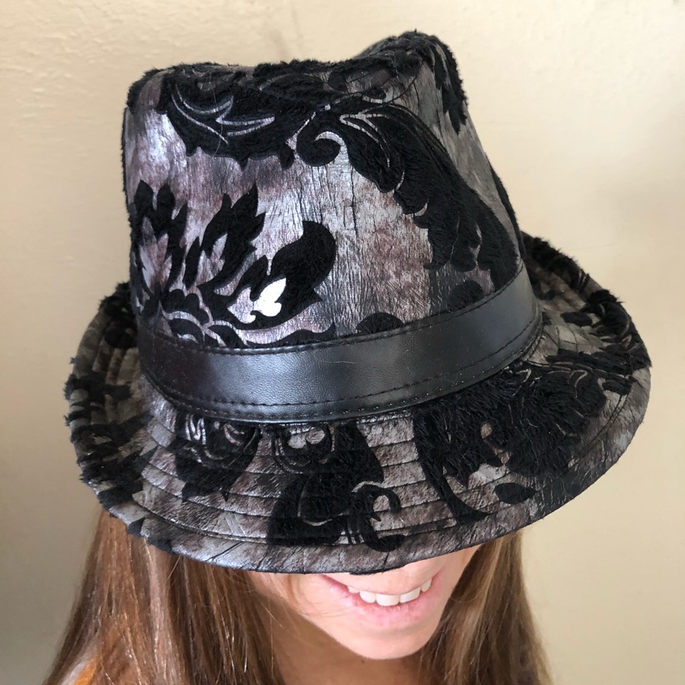 Dropped price Black and gray velvet fedora hat